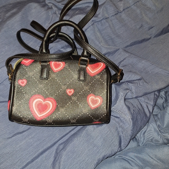 👜 Like Dreams Small Satchel Handbag with Hearts and Butterflies - Picture 2 of 6